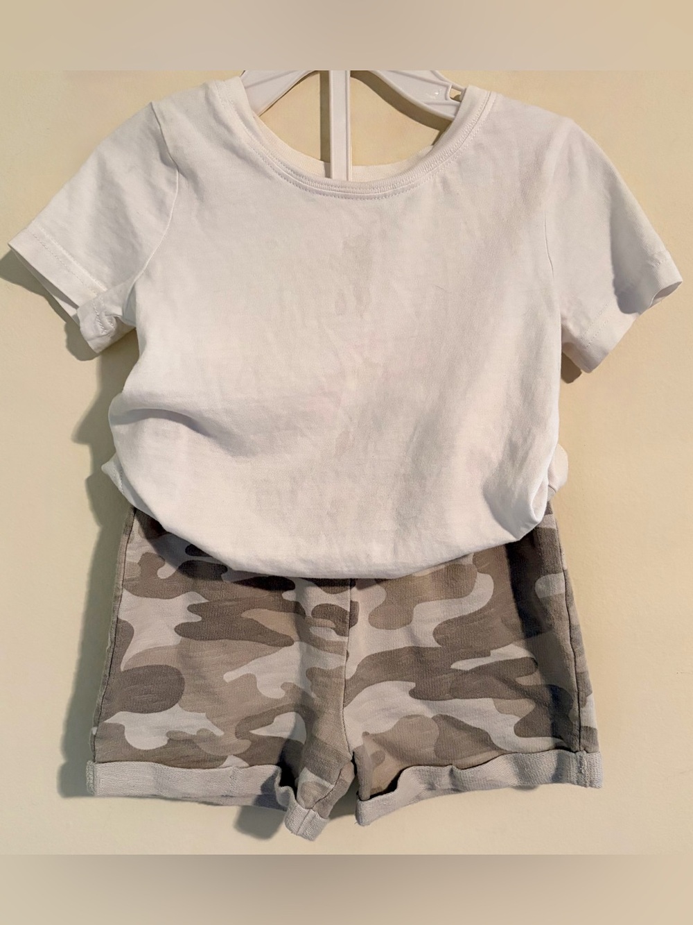 Carter's & Modern Moments Toddler 2T Boy White Tee & Gray Camo Shorts Set/Outfit